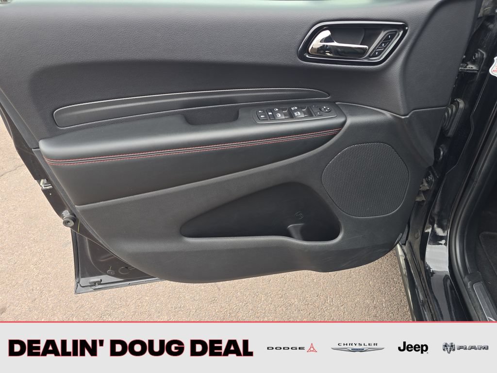 Used 2025 Dodge Durango GT AWD/4WD image 11