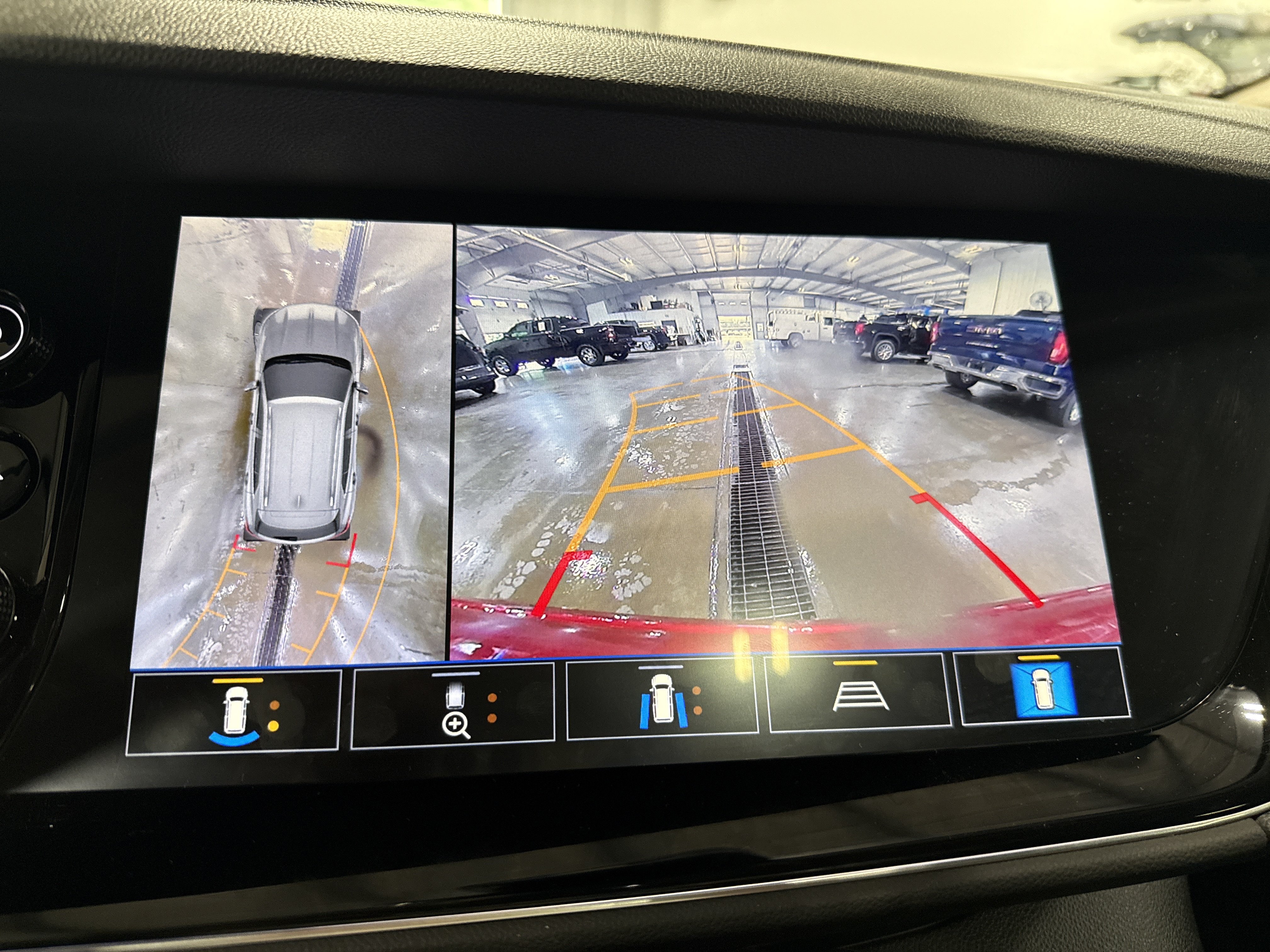 Used 2021 Buick Envision Avenir w/ Technology Package II AWD/4WD image 13