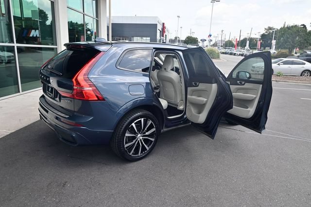 Used 2024 Volvo XC60 B5 Ultimate w/ Protection Package Premier AWD/4WD image 38