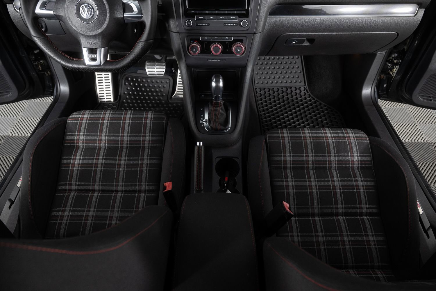 Used 2013 Volkswagen Golf 4-Door image 35