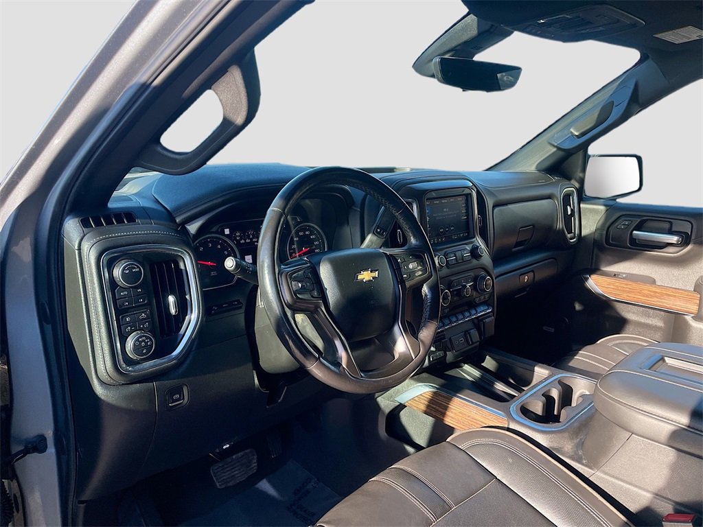 Used 2021 Chevrolet Silverado 1500 High Country w/ Technology Package image 9