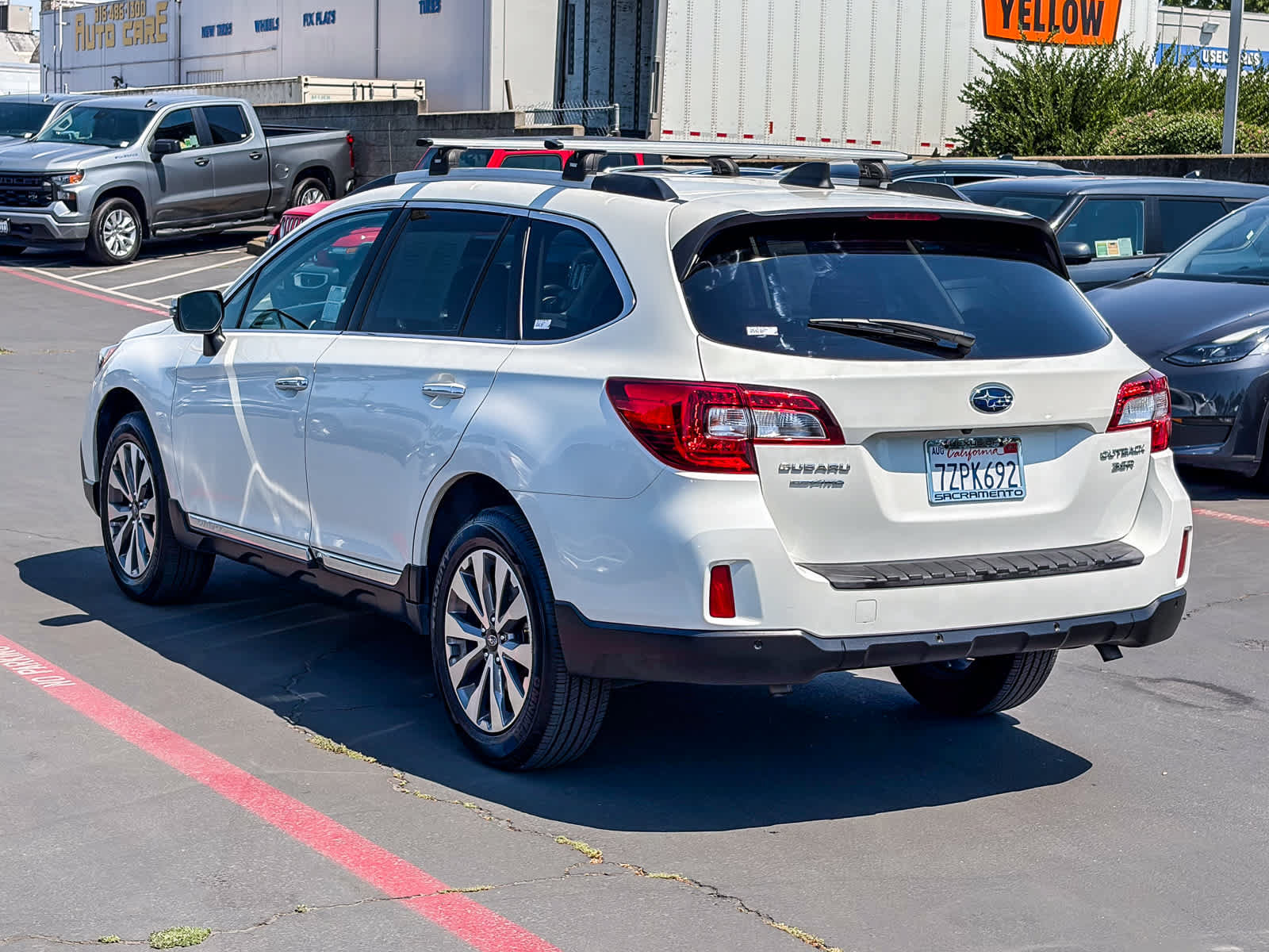 Used 2017 Subaru Outback 3.6R Touring AWD/4WD image 2