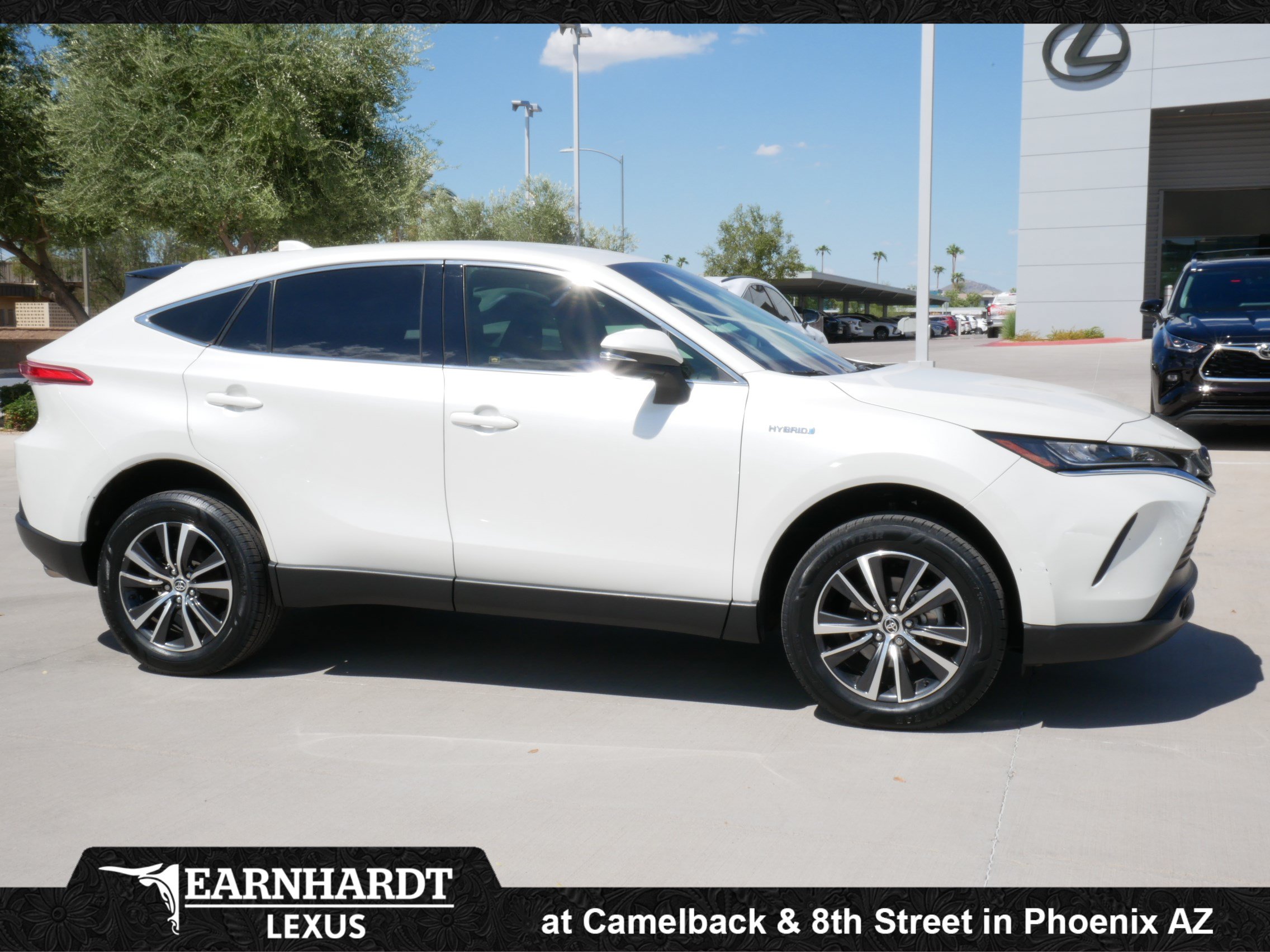 Used 2021 Toyota Venza LE w/ Carpet Mat Package (TMS) AWD/4WD image 13