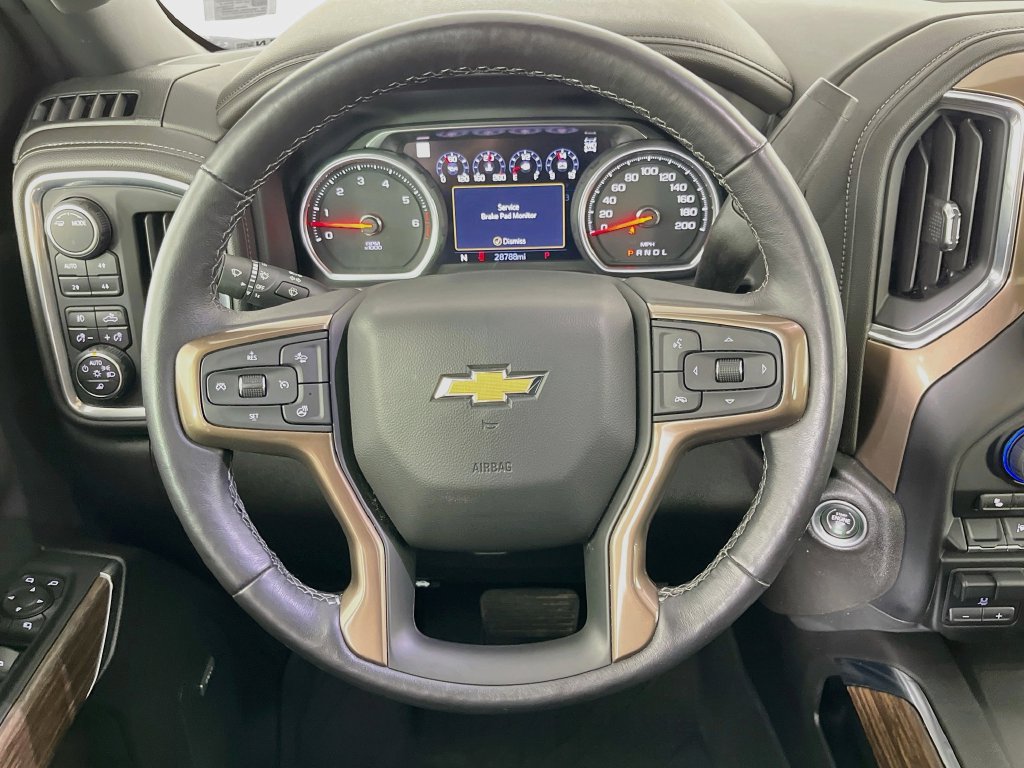 Used 2022 Chevrolet Silverado 1500 High Country w/ Technology Package AWD/4WD image 11