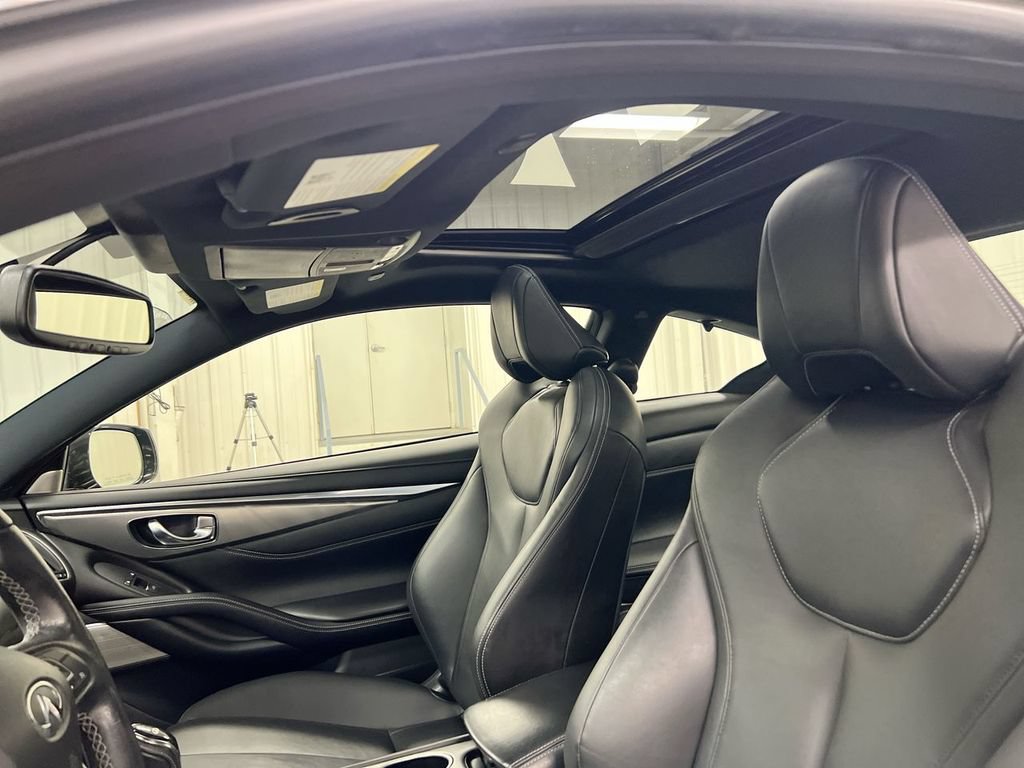 Used 2018 INFINITI Q60 3.0t Luxe w/ Sensory Package 3.0T Luxe AWD/4WD image 20