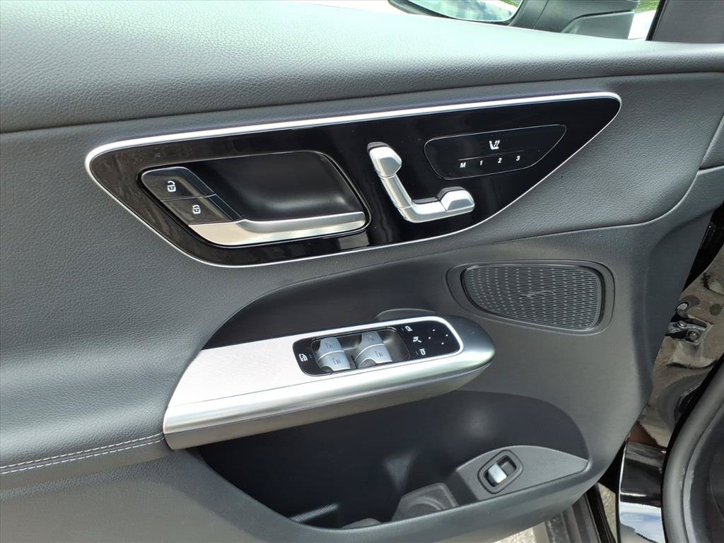 Certified 2025 Mercedes-Benz GLC 300 4MATIC image 15