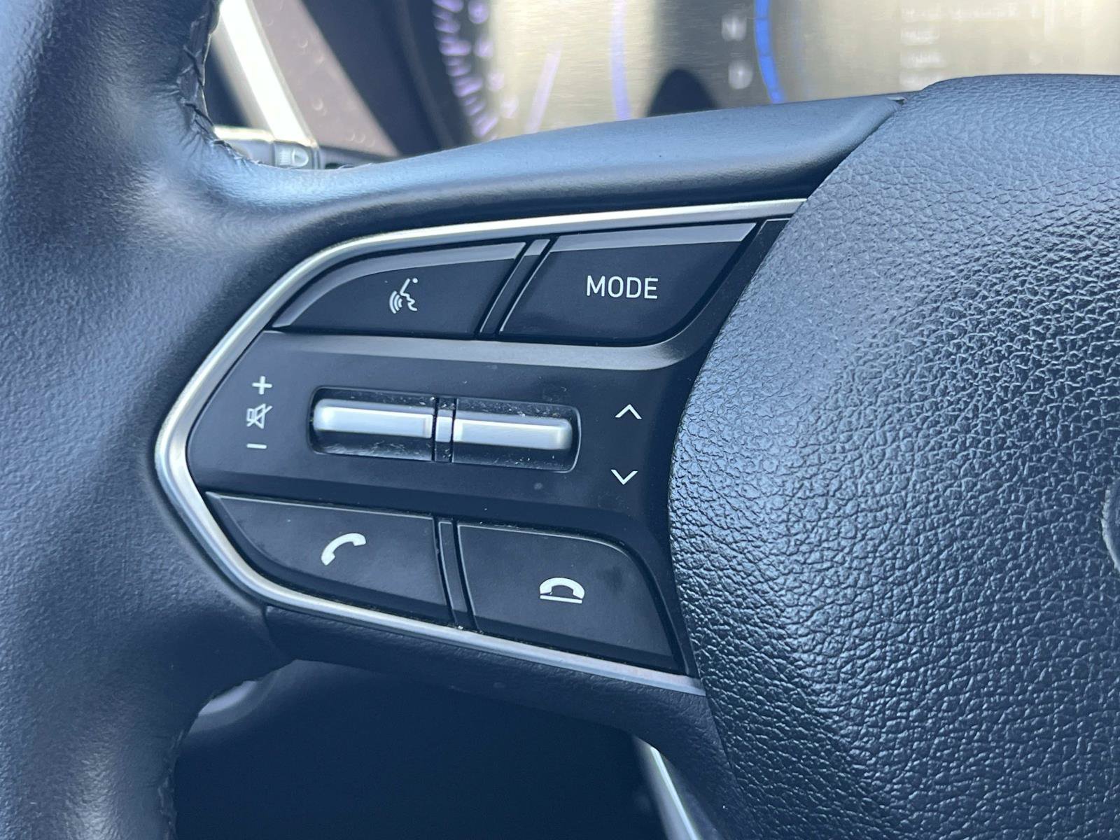Used 2020 Hyundai Santa Fe Limited AWD/4WD image 9