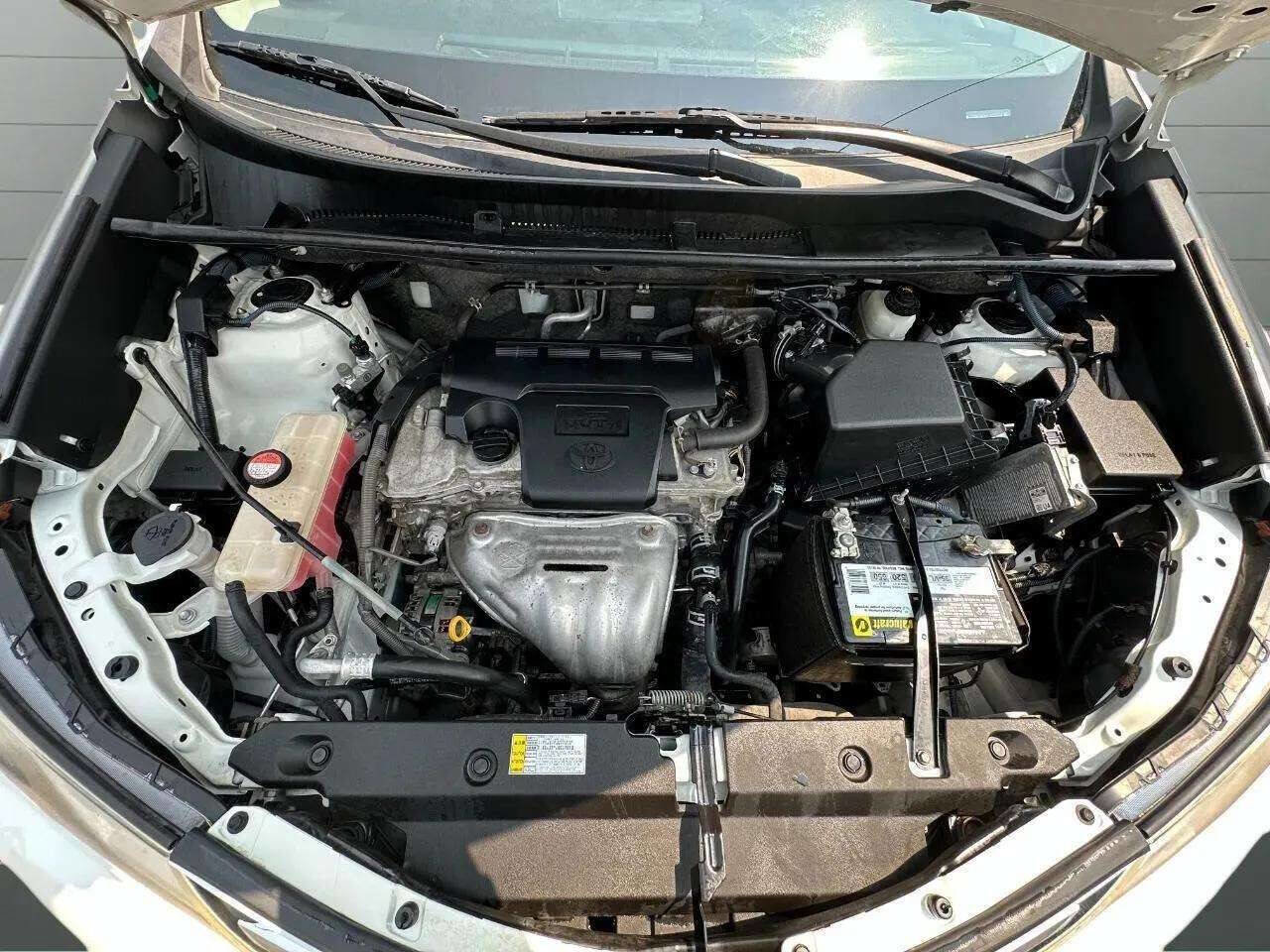 Used 2015 Toyota RAV4 XLE image 34