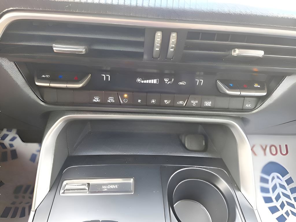 Used 2025 MAZDA CX-90 3.3 Turbo w/ Select Package image 27