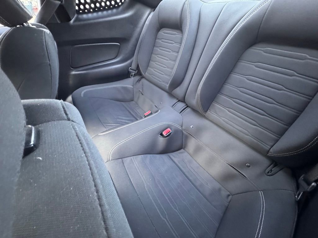 Used 2017 Ford Mustang GT RWD image 9