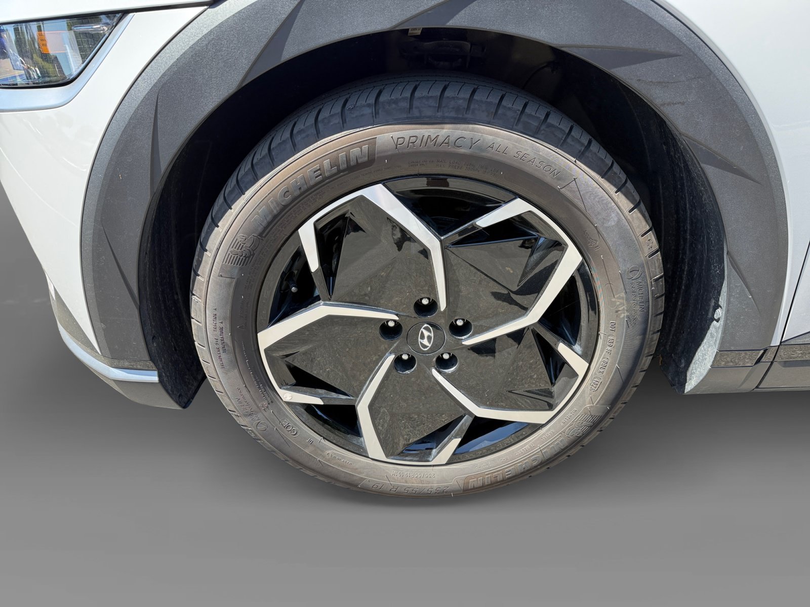 Certified 2024 Hyundai Ioniq 5 SE RWD image 9