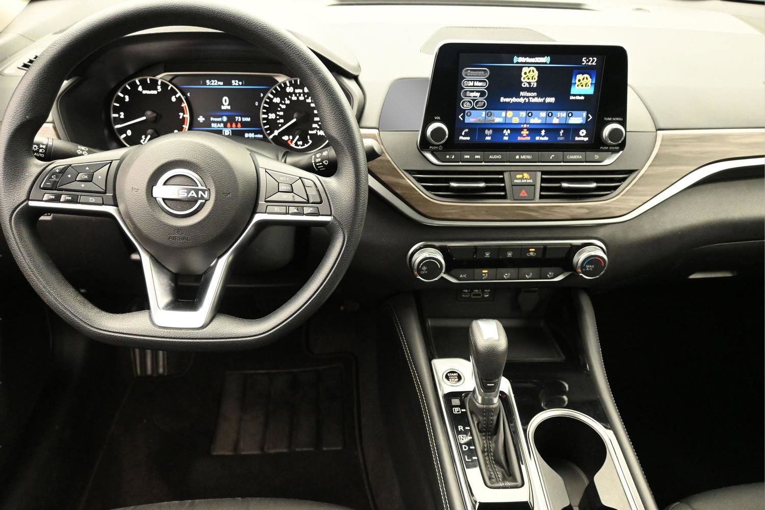 Used 2023 Nissan Altima 2.5 SV image 14