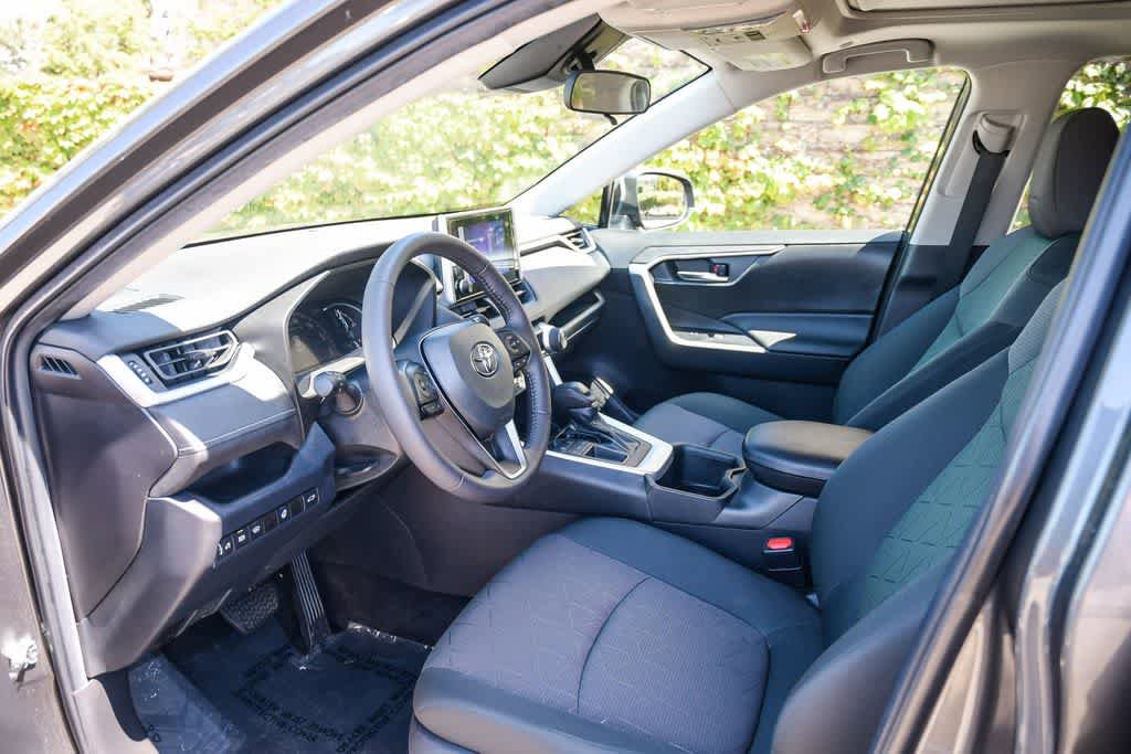 Used 2023 Toyota RAV4 XLE w/ Convenience Package FWD image 16