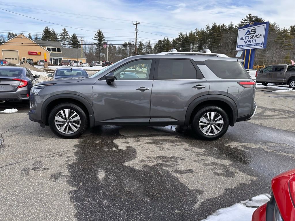 Used 2022 Nissan Pathfinder SL image 6