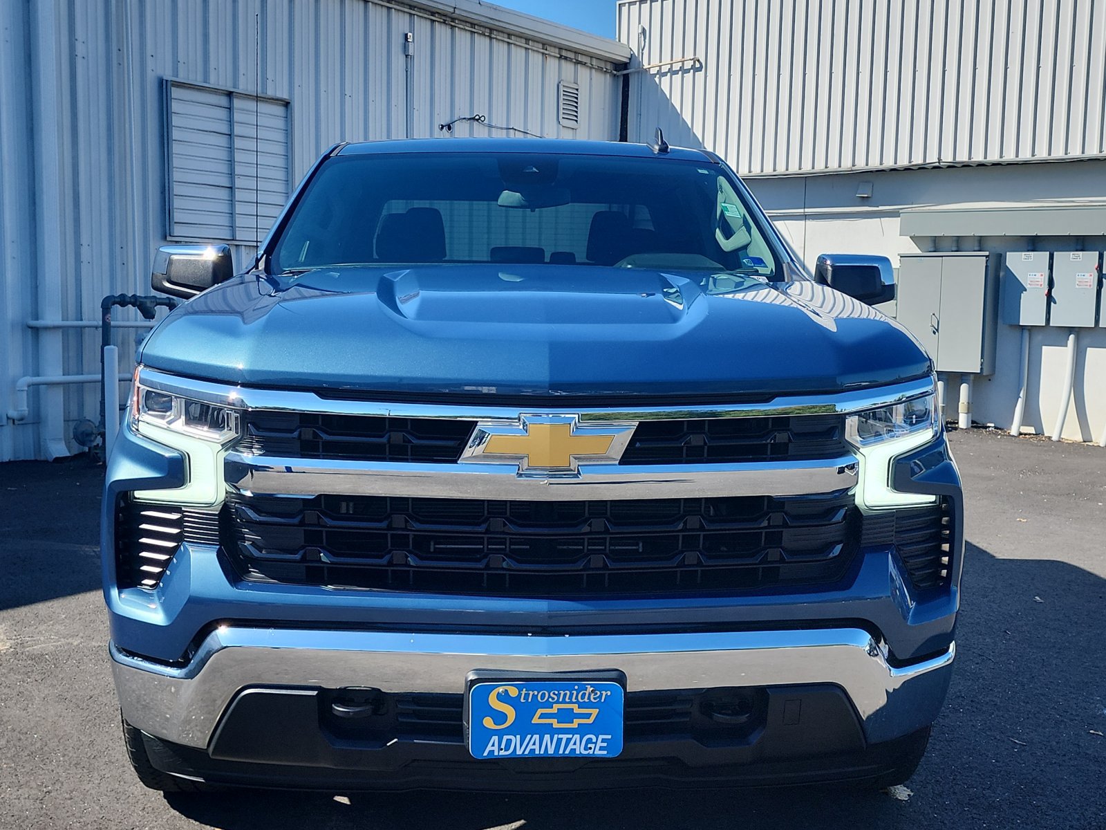 Used 2024 Chevrolet Silverado 1500 LT AWD/4WD image 7