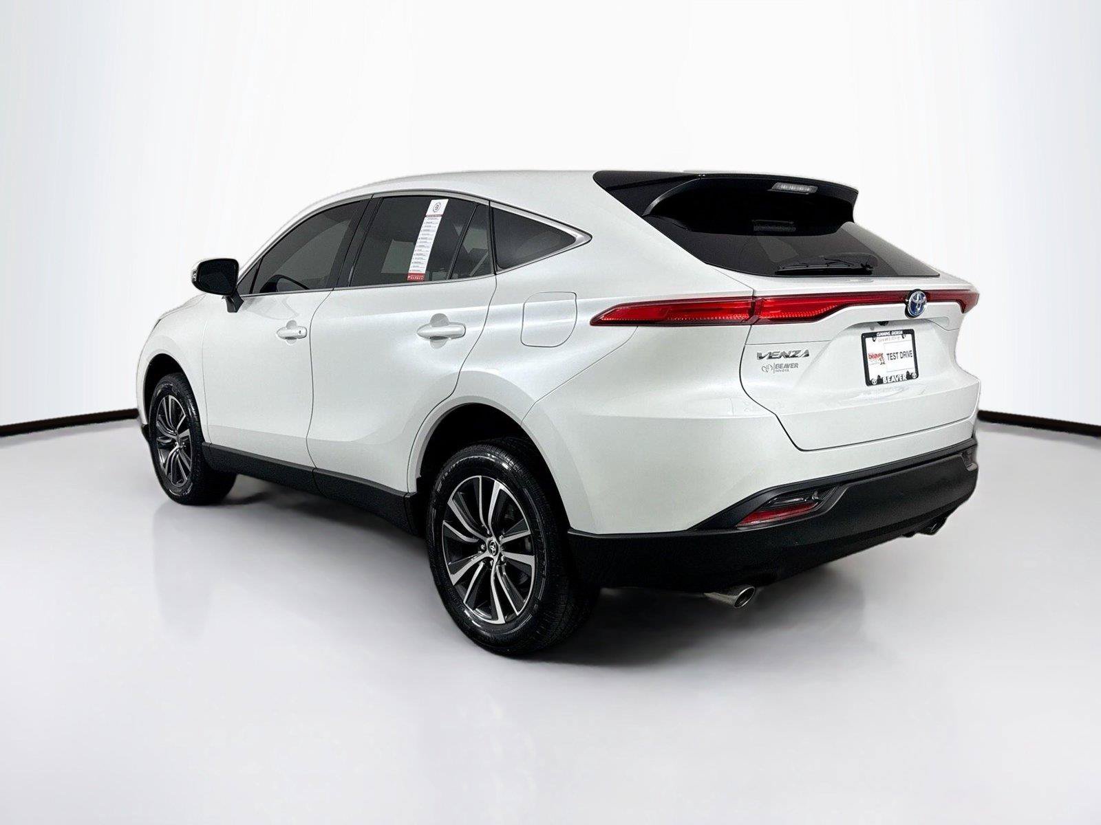 Certified 2023 Toyota Venza LE AWD/4WD image 12