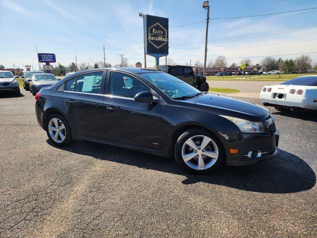 Used 2014 Chevrolet Cruze LT w/ RS Package FWD image 2