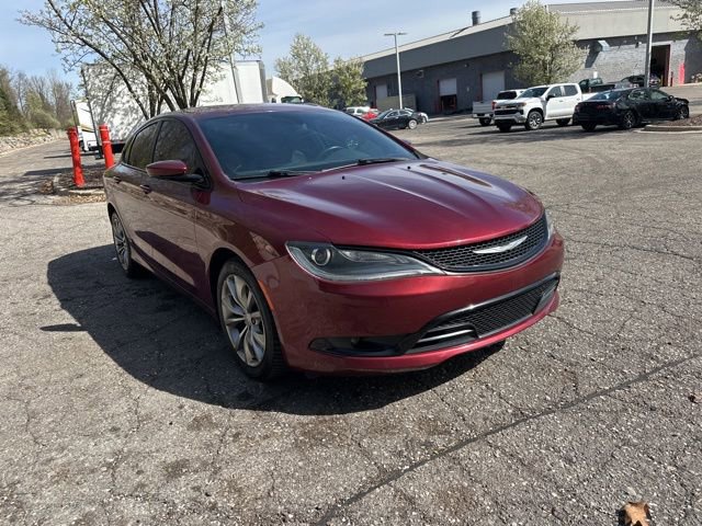 Used 2015 Chrysler 200 S w/ Comfort Group AWD/4WD image 7