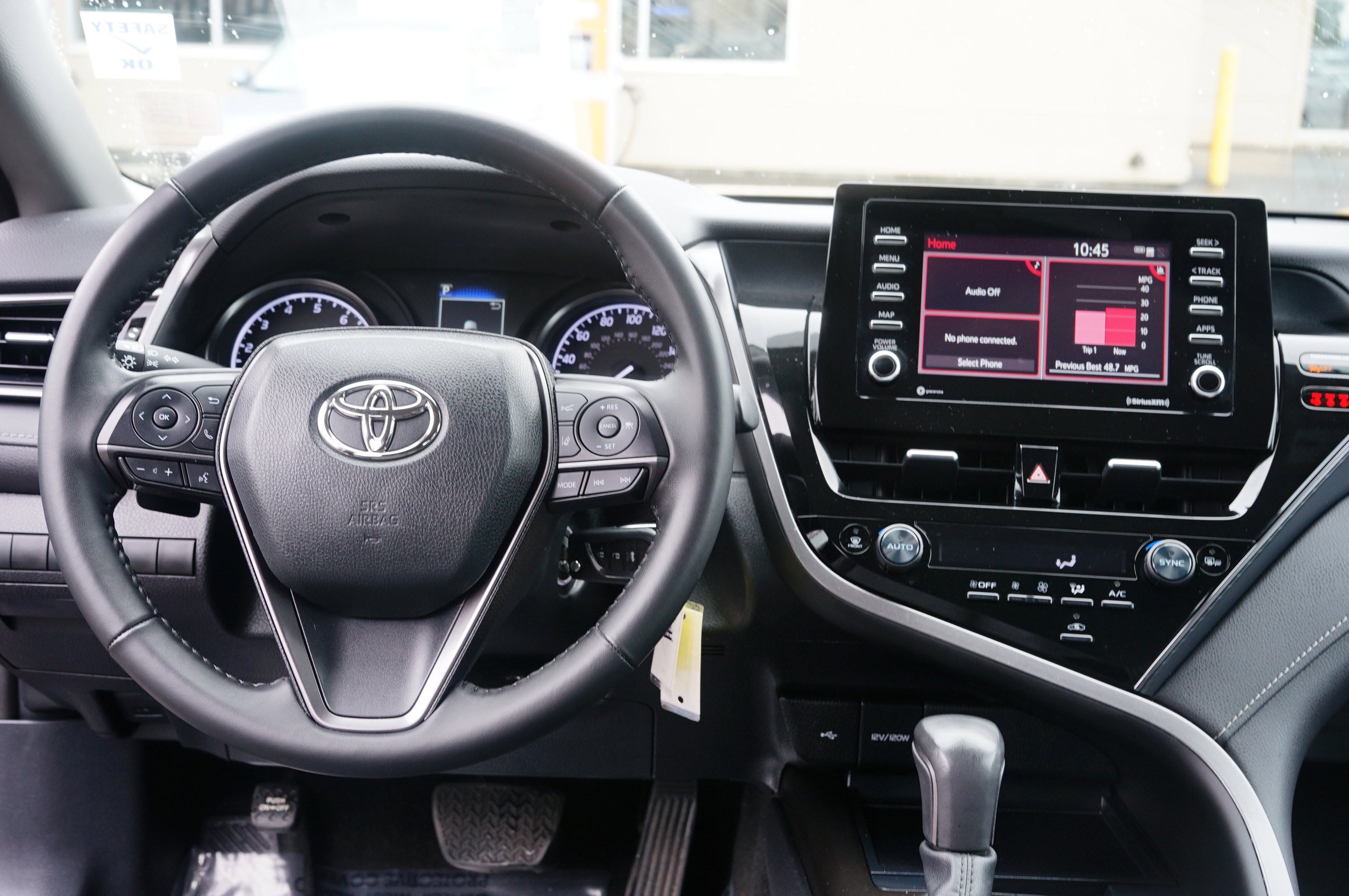 Used 2023 Toyota Camry SE image 19