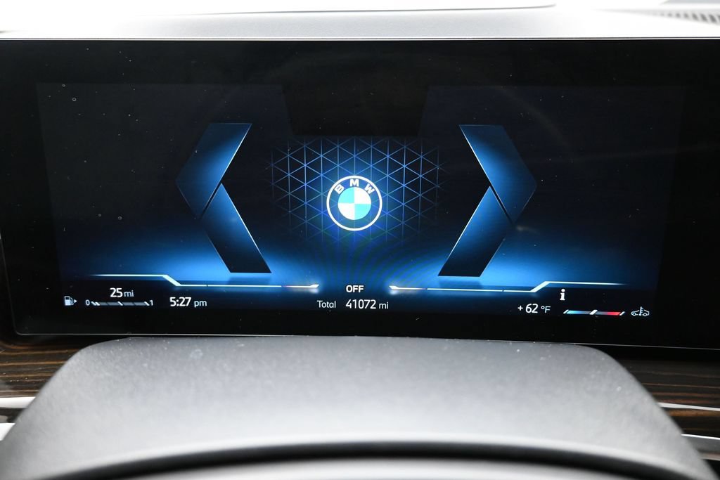 Used 2025 BMW X5 xDrive40i w/ M Sport Package AWD/4WD image 15