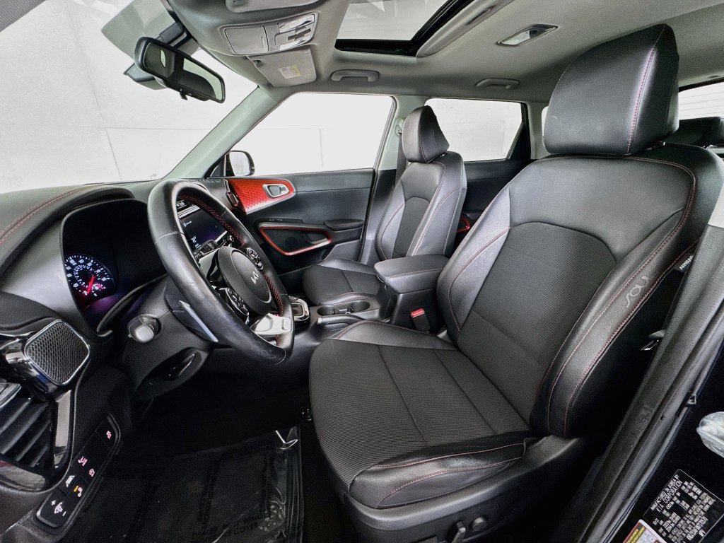 Used 2022 Kia Soul Turbo FWD image 22