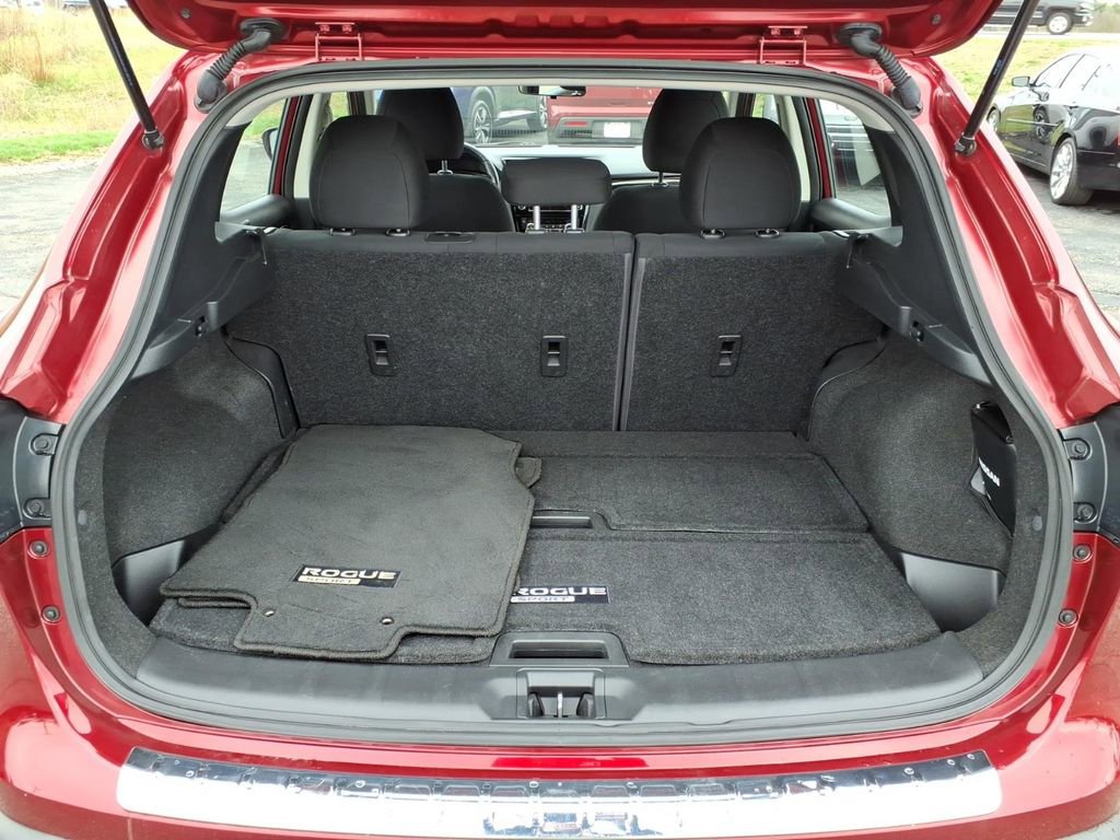 Used 2021 Nissan Rogue Sport SV AWD/4WD image 11