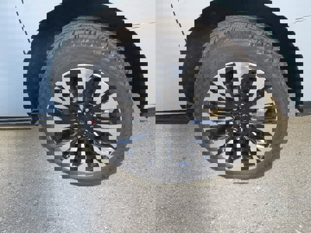 New 2025 Ford Expedition Max Platinum image 5