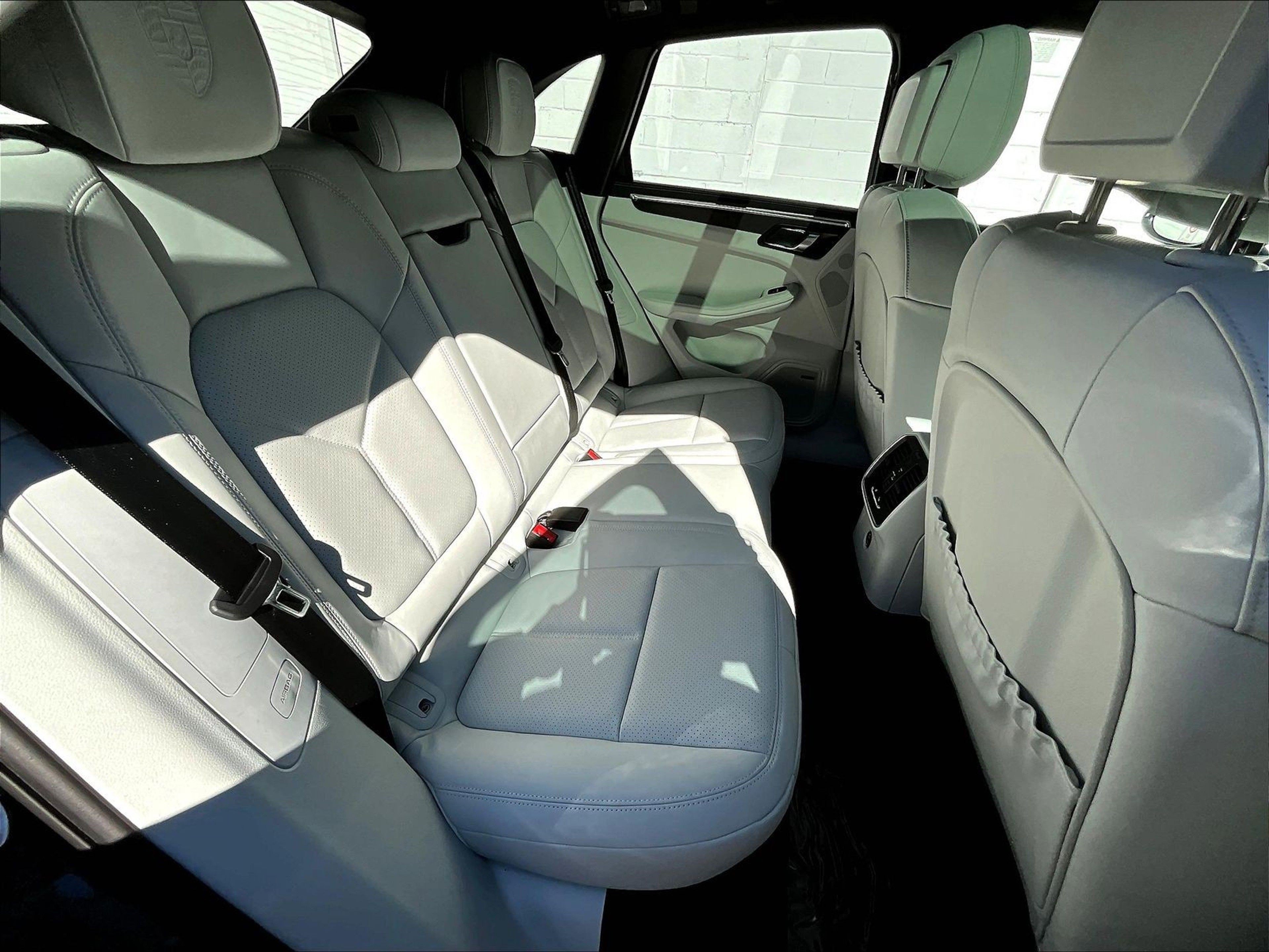 New 2026 Porsche Macan GTS image 21