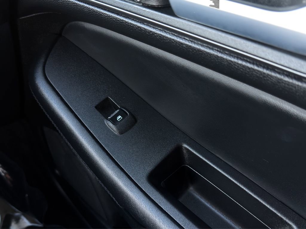 Used 2024 Ford Edge SE image 15