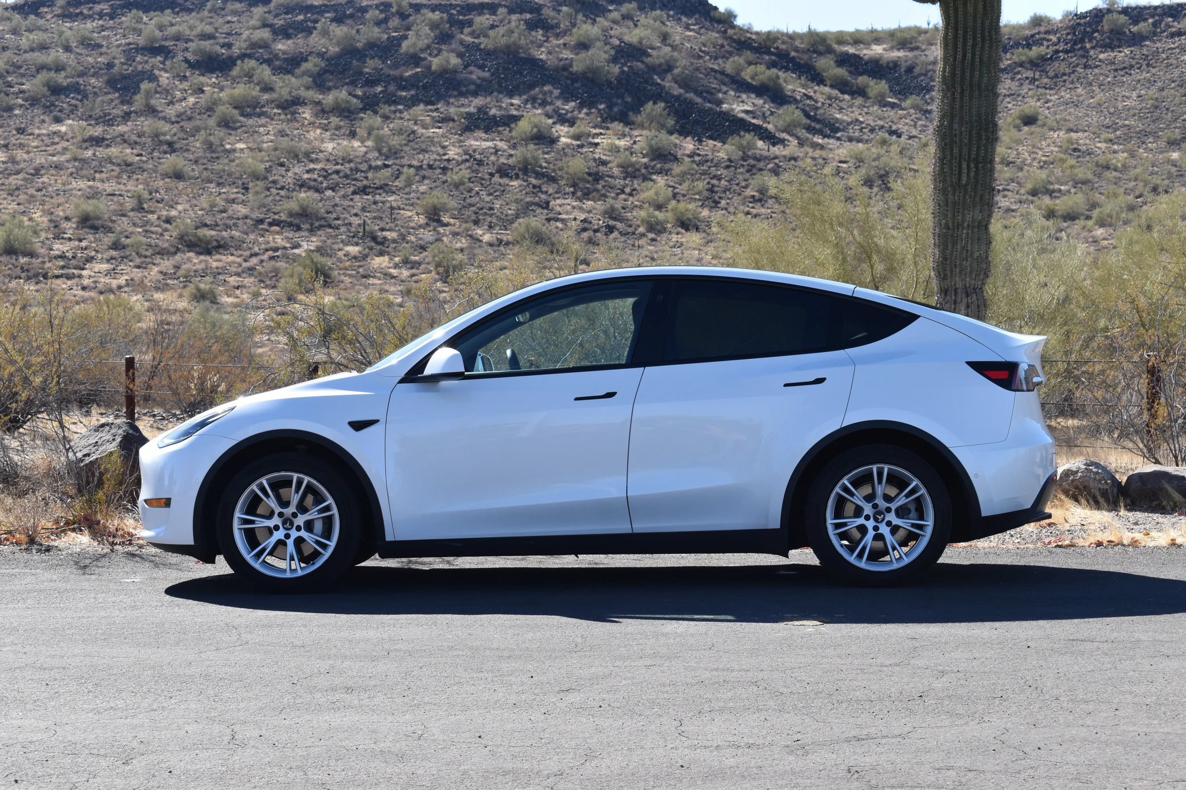 Used 2023 Tesla Model Y Long Range AWD/4WD image 6