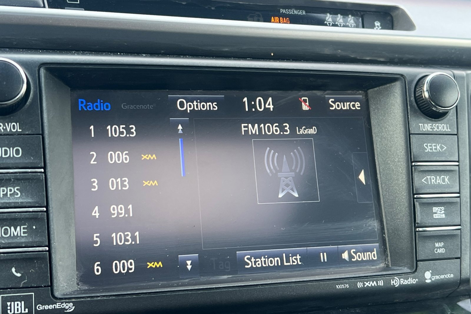 Used 2017 Toyota RAV4 Limited w/ Advanced Technology Package image 15