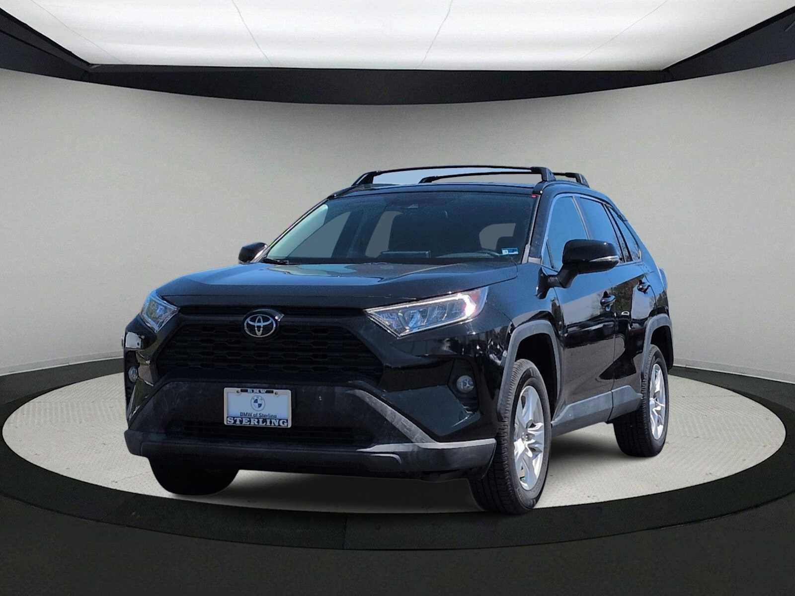 Used 2020 Toyota RAV4 XLE w/ Convenience Package image 4