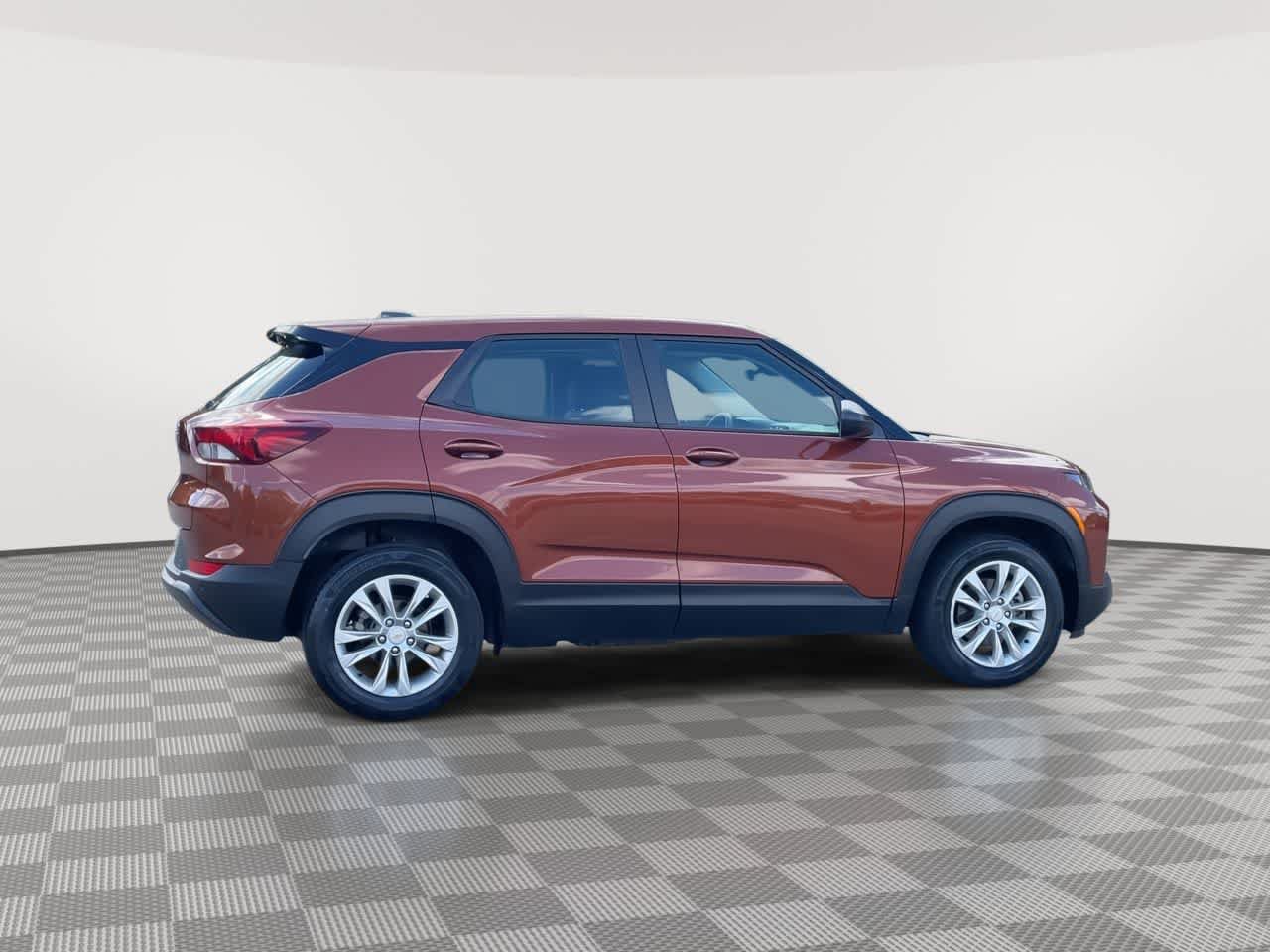 Used 2021 Chevrolet TrailBlazer LS AWD/4WD image 9