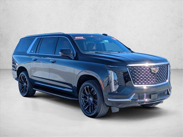Used 2025 Cadillac Escalade ESV Premium Luxury image 3