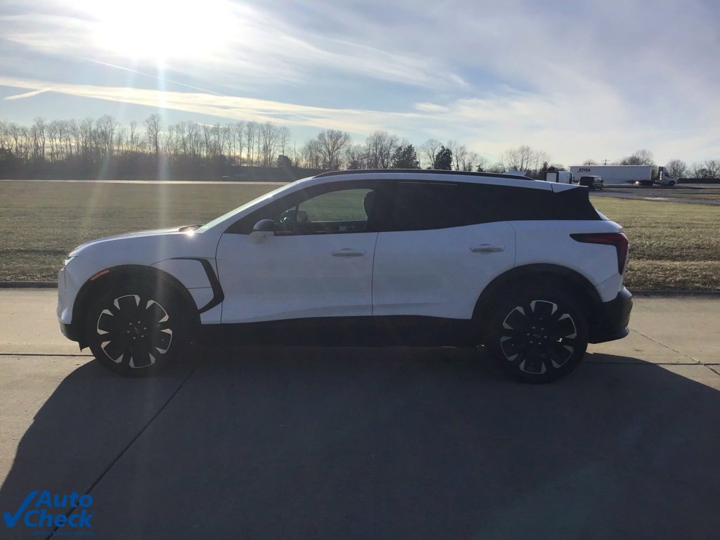 Used 2024 Chevrolet Blazer EV RS image 9