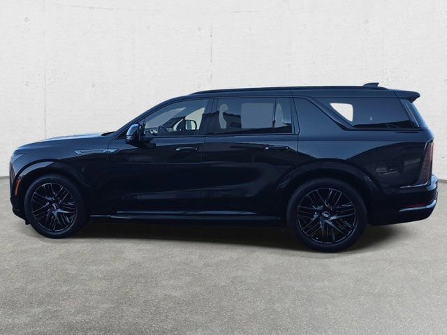 Used 2026 Cadillac Escalade IQL Sport 1 w/ LPO, ONYX Package AWD/4WD image 8