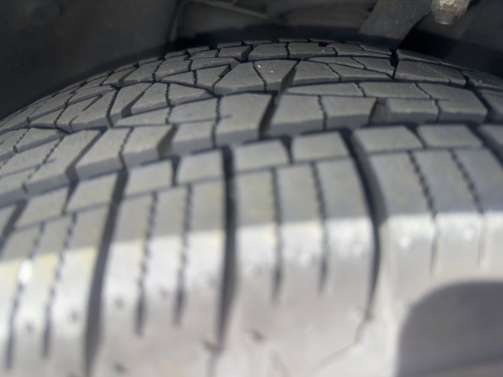 Used 2019 Dodge Challenger SXT image 3