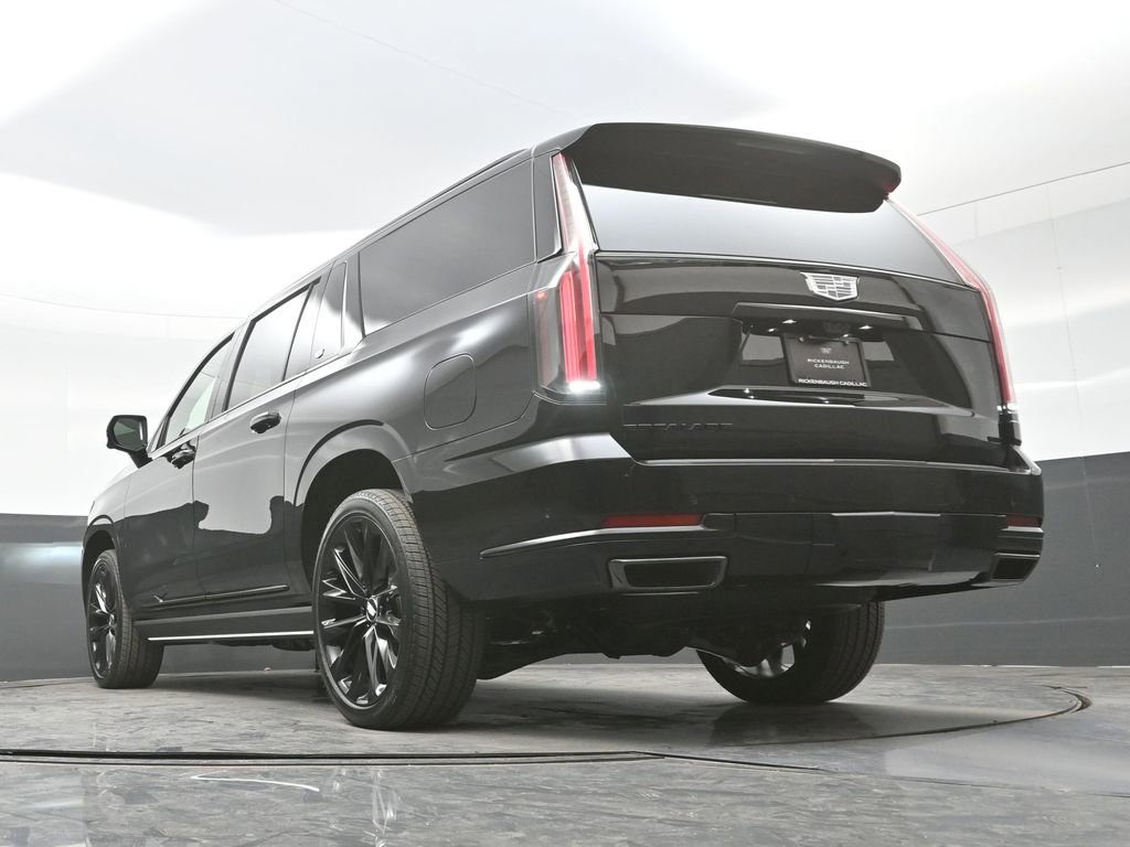 New 2026 Cadillac Escalade ESV Platinum Sport w/ LPO, ONYX Package AWD/4WD image 32
