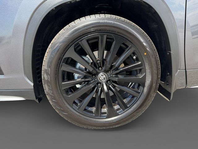 Certified 2024 Toyota Highlander XSE FWD image 12