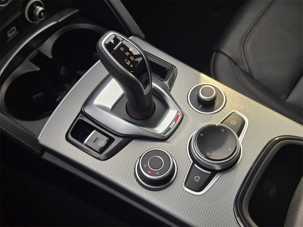 Used 2024 Alfa Romeo Stelvio Ti image 20