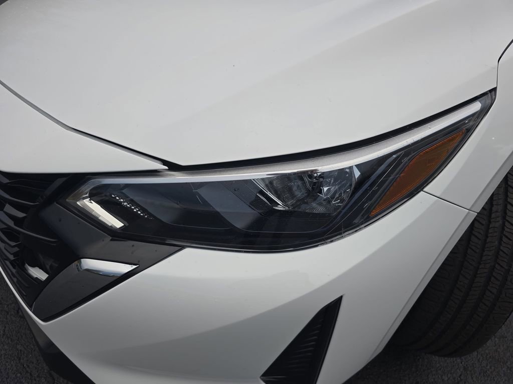 Used 2024 Nissan Sentra SV image 32