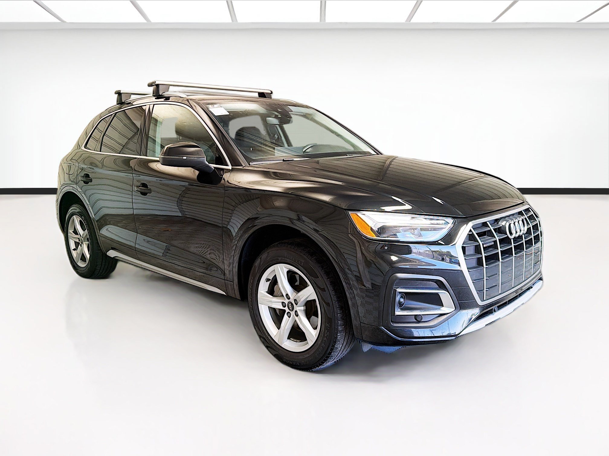 Used 2023 Audi Q5 2.0T Premium w/ Convenience Package AWD/4WD image 3