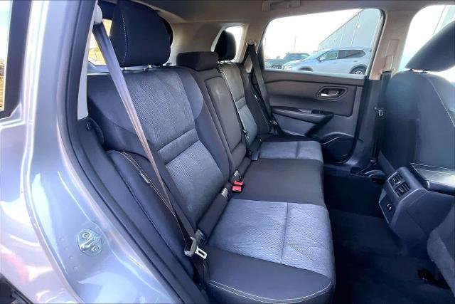 Certified 2025 Nissan Rogue SV image 19
