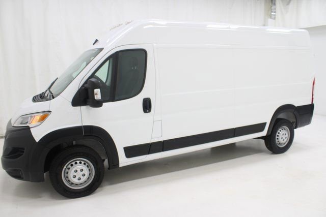 Used 2025 RAM ProMaster 2500 w/ Convenience Group image 2