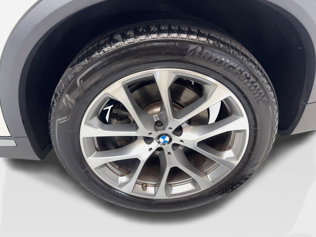 Used 2024 BMW X5 xDrive40i w/ Parking Assistance Package AWD/4WD image 89