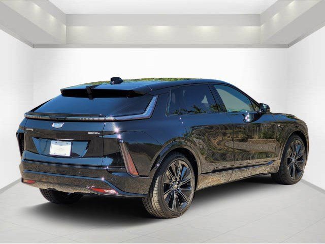 New 2026 Cadillac Lyriq Signature Sport w/ LPO, Floor Liner Package image 4