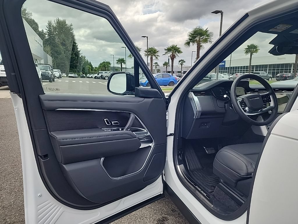 New 2026 Land Rover Range Rover SE AWD/4WD image 9