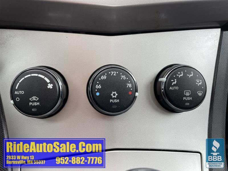 Used 2009 Chrysler Sebring Touring w/ Electronics Convenience Group image 31