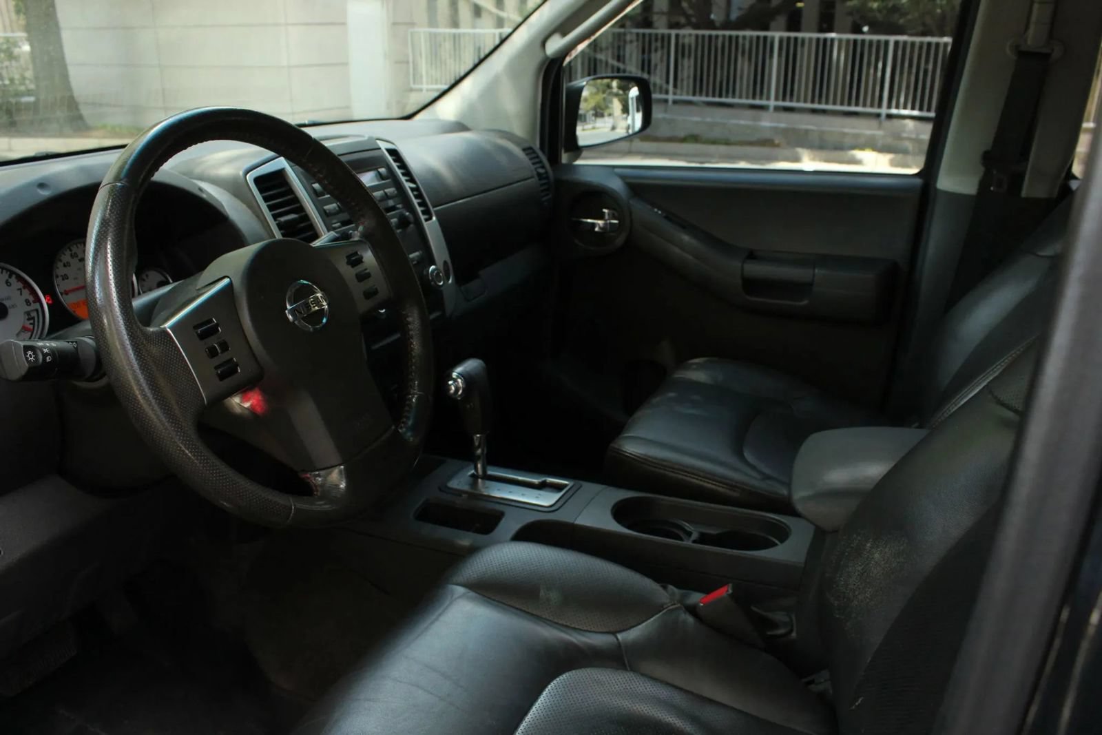 Used 2012 Nissan Xterra PRO-4X w/ Pro-4x Leather Pkg AWD/4WD image 13