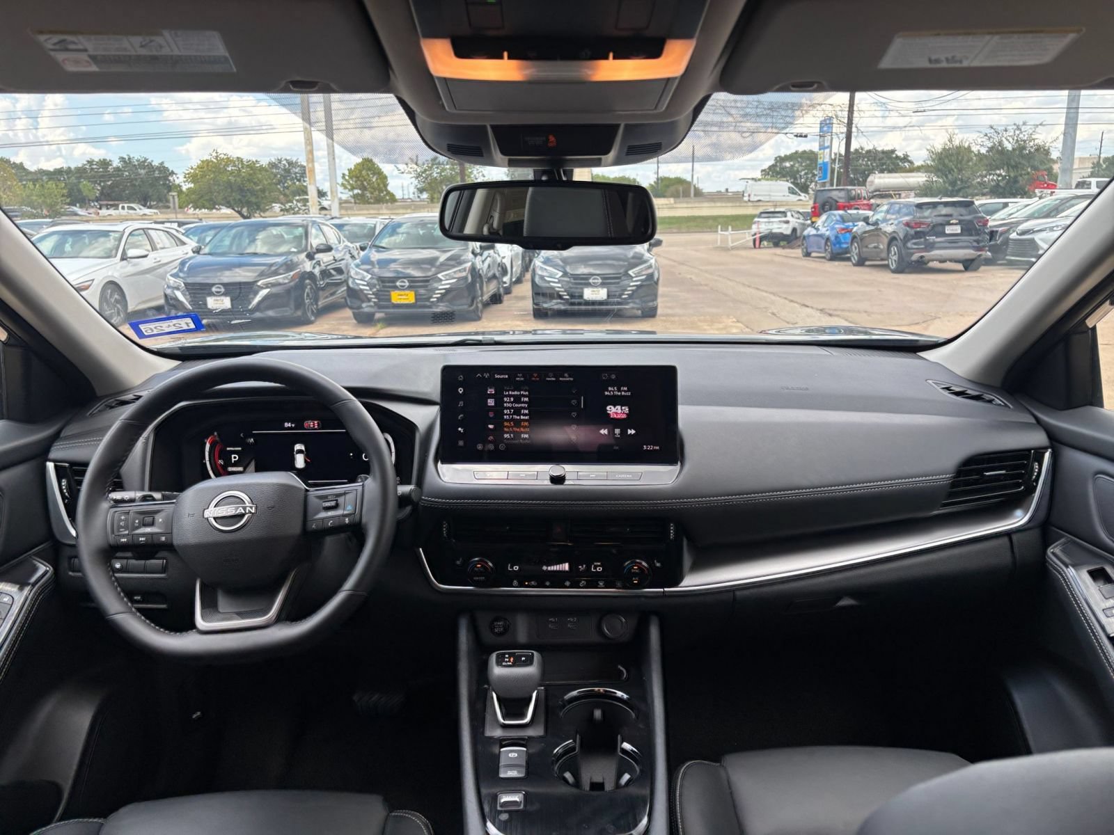 Used 2026 Nissan Rogue SL FWD image 35